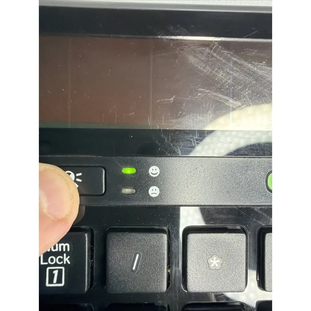 Logitech K750 Wireless Solar Keyboard w/ Unifying Receiver TESTED WORKING